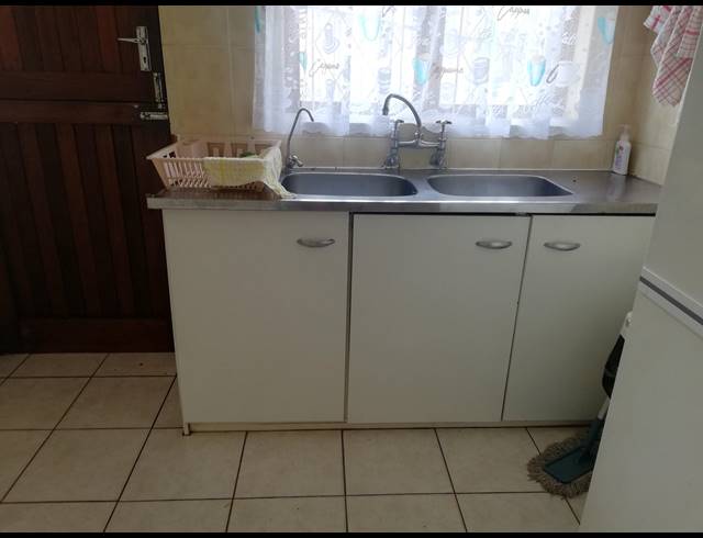 5 BEDROOM HOUSE FOR SALE IN UVONGO